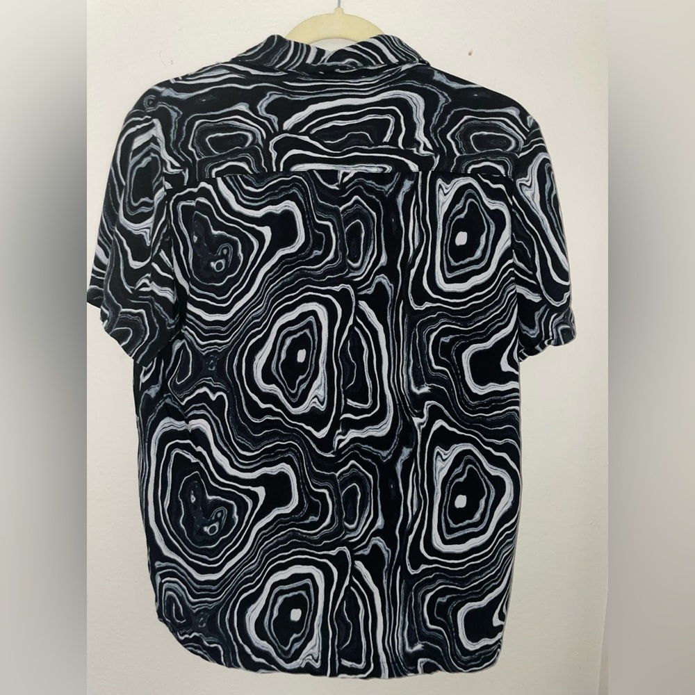 Men’s Pattern Button Down Shirt - image 3